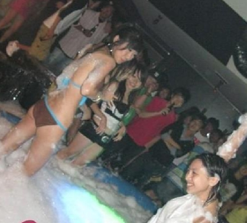 KTV������ŮŮ������ԡ ���