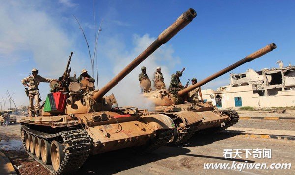 �����ƶ���������ķ��Ϊ׳�� ����ǰ�����侲(��ͼ)